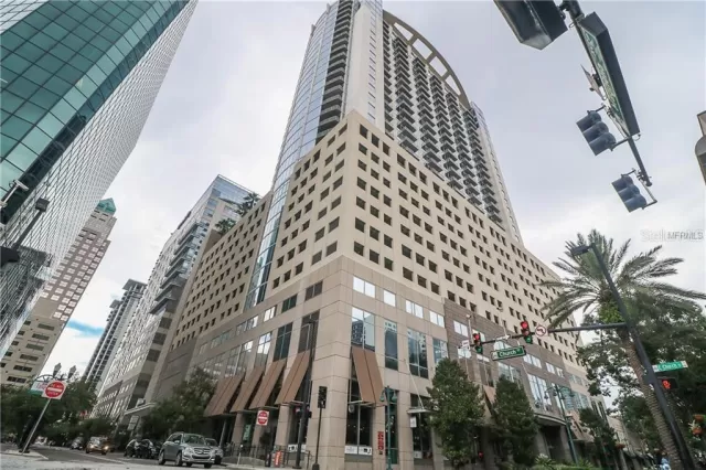 MLS: O6396880 Condo For Sale