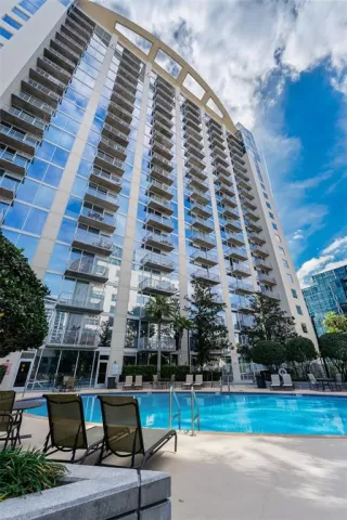 Photo #1: O6396880 Listing