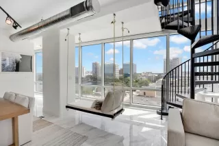 Photo #6: O6396999 Listing