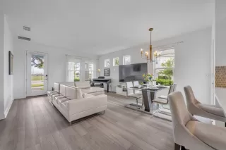 Photo #2: O6397056 Listing