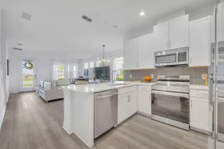 Photo #6: O6397056 Listing