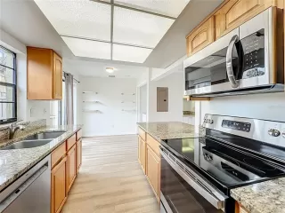 Photo #2: O6397477 Listing 