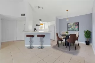 Photo #3: O6397739 Listing 