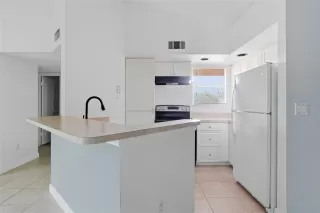 Photo #4: O6397739 Listing 