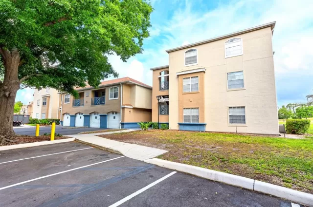 MLS: O6397796 Condo For Sale