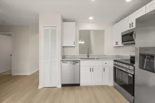 Photo #2: O6397910 Listing 