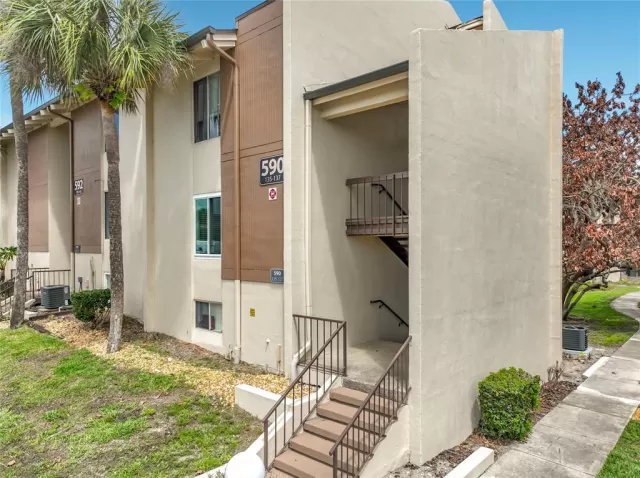 MLS: O6397921 Condo For Sale