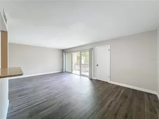 Photo #2: O6397921 Listing