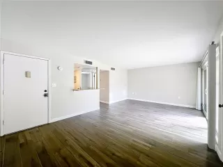 Photo #3: O6397921 Listing