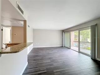 Photo #6: O6397921 Listing