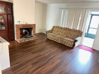 Photo #5: O6398123 Listing