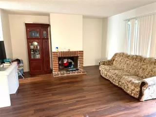 Photo #6: O6398123 Listing