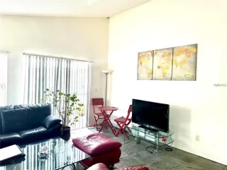 Photo #5: O6398294 Listing 