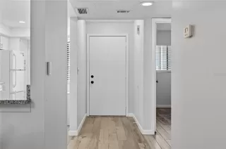 Photo #5: O6398305 Listing 