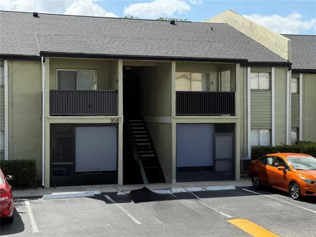 MLS: O6398350 Condo For Sale