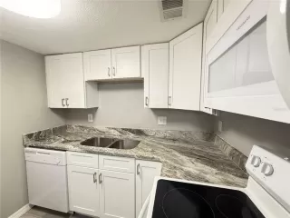 Photo #2: O6398350 Listing 