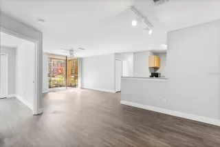 Photo #2: O6398356 Listing 