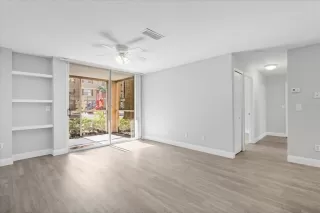 Photo #3: O6398356 Listing 