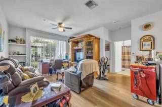 Photo #4: O6398369 Listing 