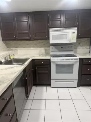 Photo #5: O6398371 Listing 