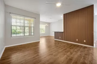 Photo #5: O6398464 Listing