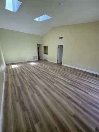 Photo #2: O6398500 Listing 