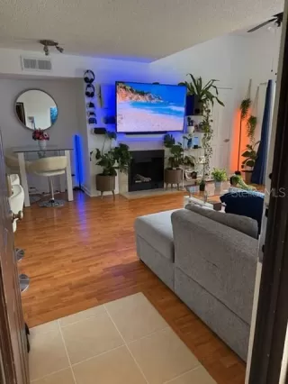 Photo #5: O6398545 Listing 