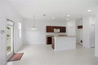 Photo #5: O6398620 Listing 