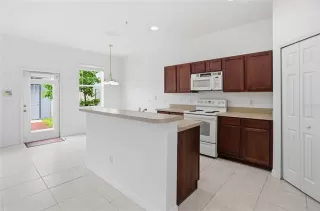 Photo #6: O6398620 Listing 