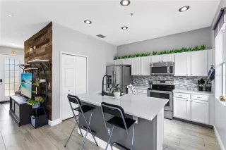 Photo #5: O6398674 Listing