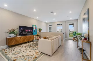 Photo #2: O6398768 Listing