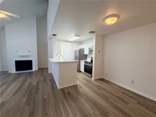 Photo #3: O6398841 Listing