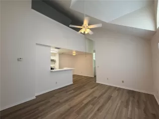 Photo #5: O6398841 Listing