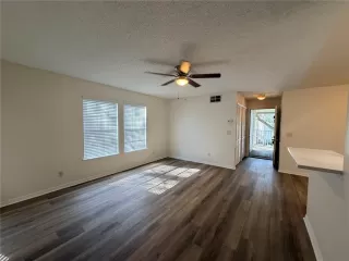 Photo #2: O6398844 Listing