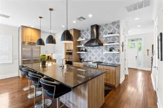 Photo #1: O6399048 Listing 