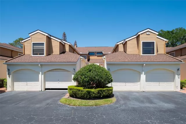 MLS: O6399236 Condo For Sale