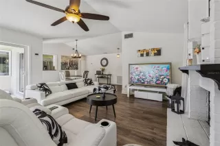 Photo #4: O6399436 Listing 