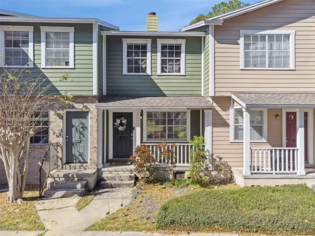 MLS: O6399669 Condo For Sale