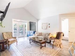 Photo #1: O6399800 Listing 