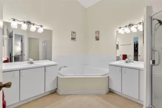 Photo #4: O6399852 Listing 