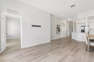 Photo #5: O6399861 Listing 