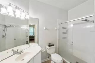 Photo #5: O6399879 Listing