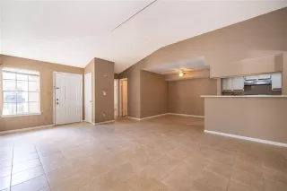 Photo #4: O6400169 Listing 