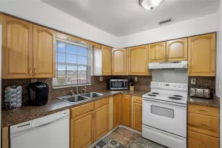 Photo #4: O6400425 Listing 