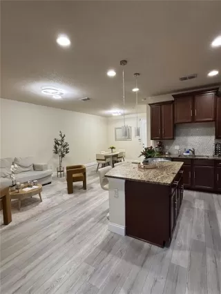 Photo #4: O6400537 Listing 