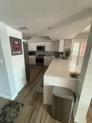 Photo #1: O6400615 Listing 