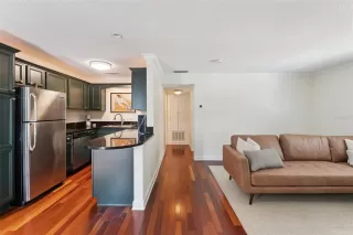 Photo #2: O6400637 Listing 