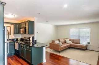 Photo #6: O6400637 Listing 