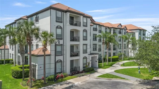 MLS: O6400705 Condo For Sale