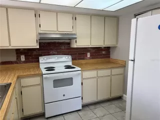 Photo #5: O6400737 Listing 